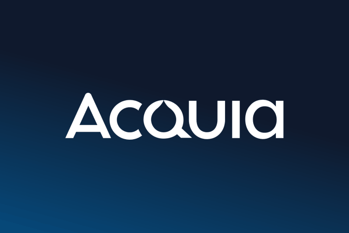 Acquia Logo auf blauem Factorial Hintergrund.